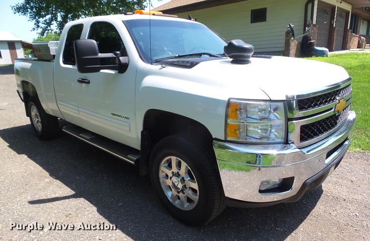image for item DZ9368 2013 Chevrolet Silverado 2500 HD Ext. Cab pickup truck