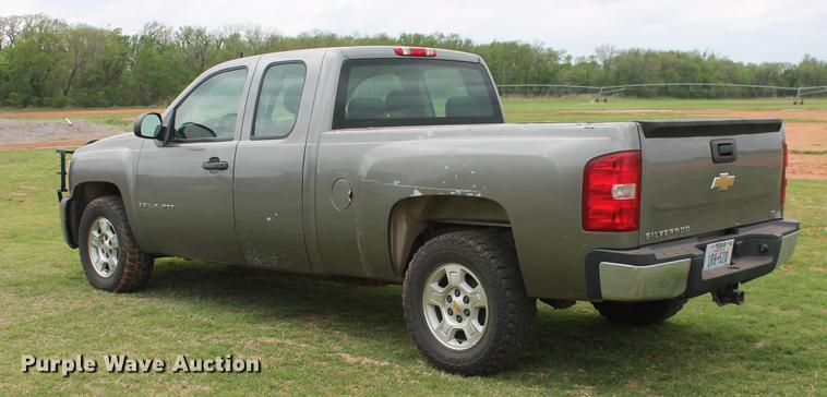 image for item DZ9921 2008 Chevrolet Silverado 1500 Ext. Cab pickup truck