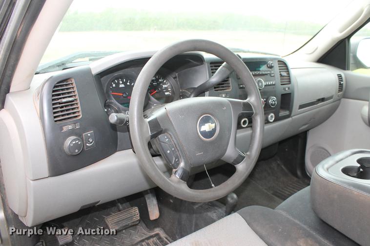 image for item DZ9921 2008 Chevrolet Silverado 1500 Ext. Cab pickup truck