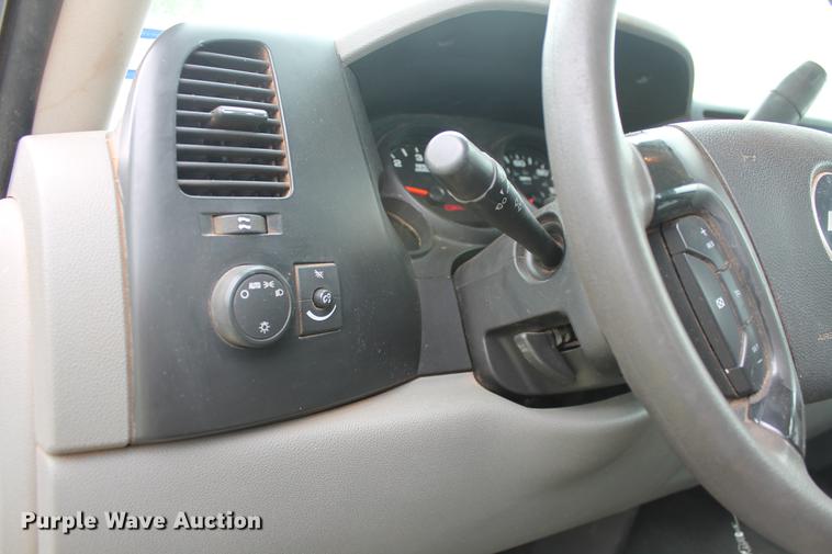 image for item DZ9921 2008 Chevrolet Silverado 1500 Ext. Cab pickup truck