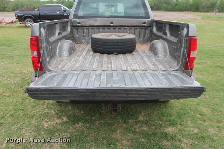 image for item DZ9921 2008 Chevrolet Silverado 1500 Ext. Cab pickup truck
