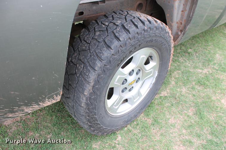 image for item DZ9921 2008 Chevrolet Silverado 1500 Ext. Cab pickup truck