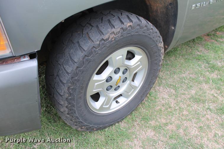 image for item DZ9921 2008 Chevrolet Silverado 1500 Ext. Cab pickup truck