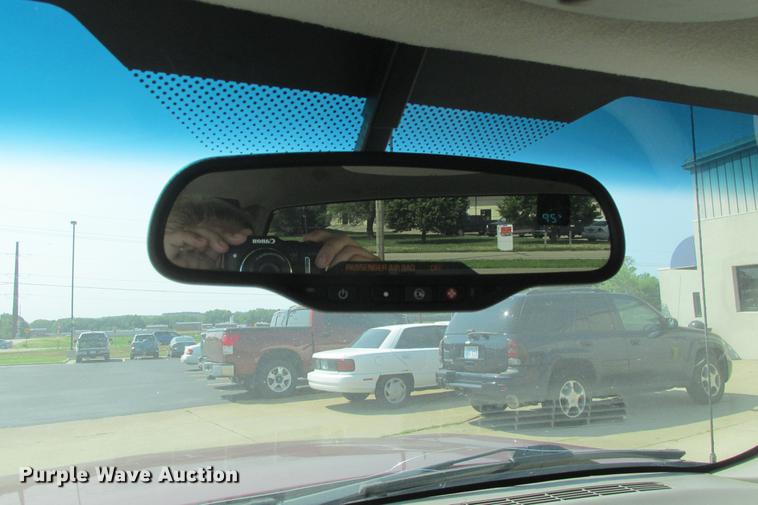 image for item EH9760 2005 Chevrolet Silverado 1500 Z71 Crew Cab pickup truck