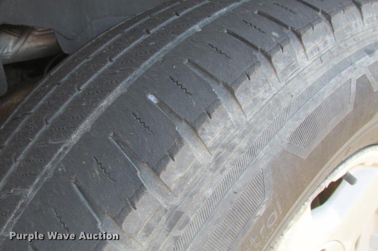 image for item EH9760 2005 Chevrolet Silverado 1500 Z71 Crew Cab pickup truck