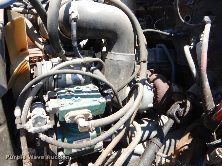 image for item EI9207 1991 Ford F800 flatbed truck with crane