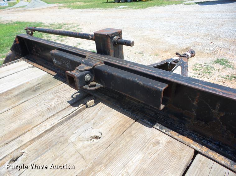 image for item EI9823 2000 Lonestar utility trailer