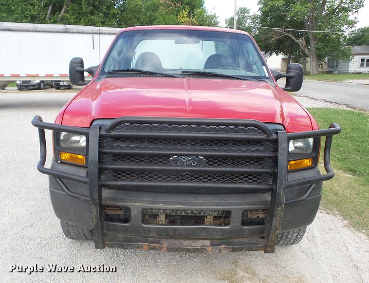 image for item EI9828 2006 Ford F350 pickup truck
