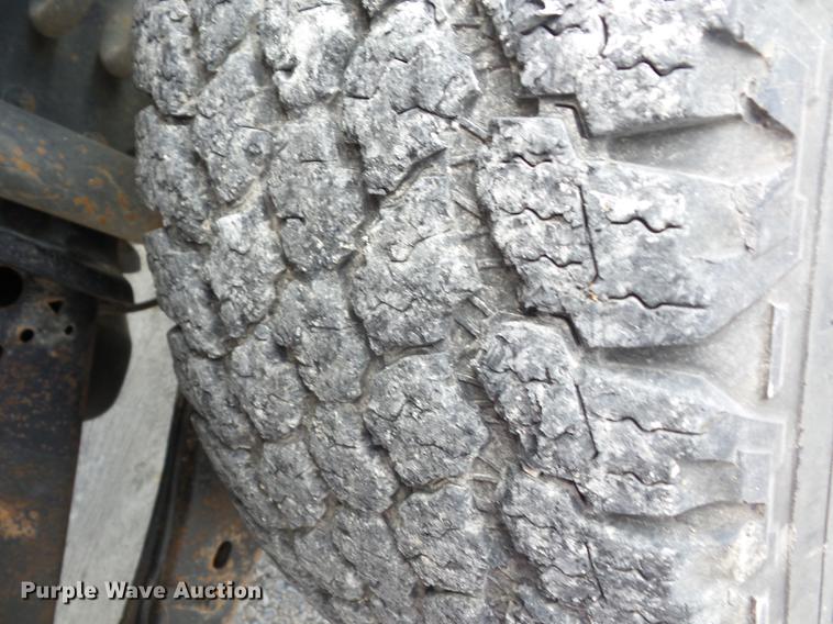 image for item EI9828 2006 Ford F350 pickup truck