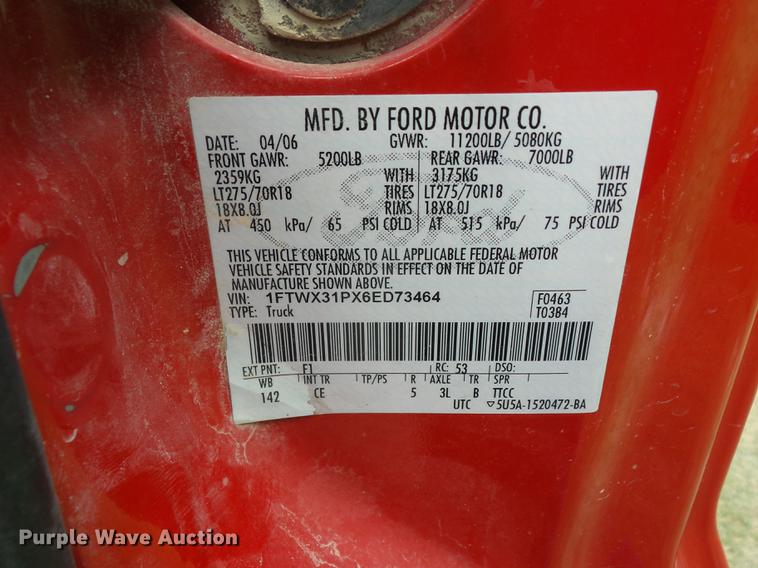 image for item EI9828 2006 Ford F350 pickup truck