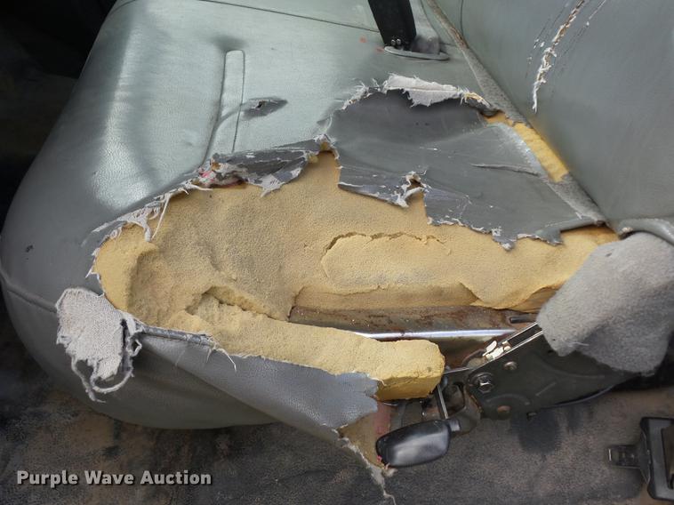 image for item EI9828 2006 Ford F350 pickup truck