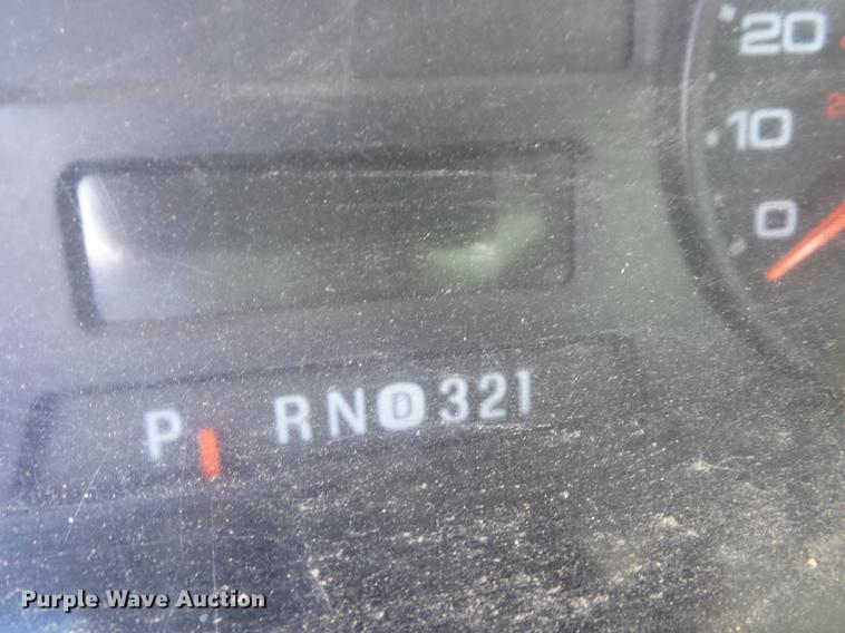 image for item EI9828 2006 Ford F350 pickup truck