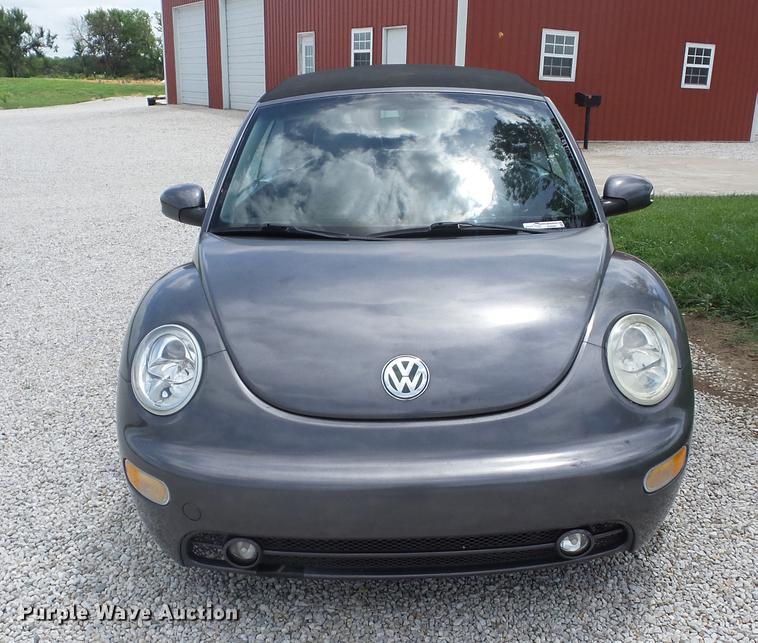 image for item EI9829 2004 Volkswagen New Beetle convertible