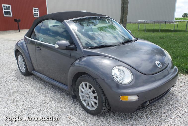 image for item EI9829 2004 Volkswagen New Beetle convertible
