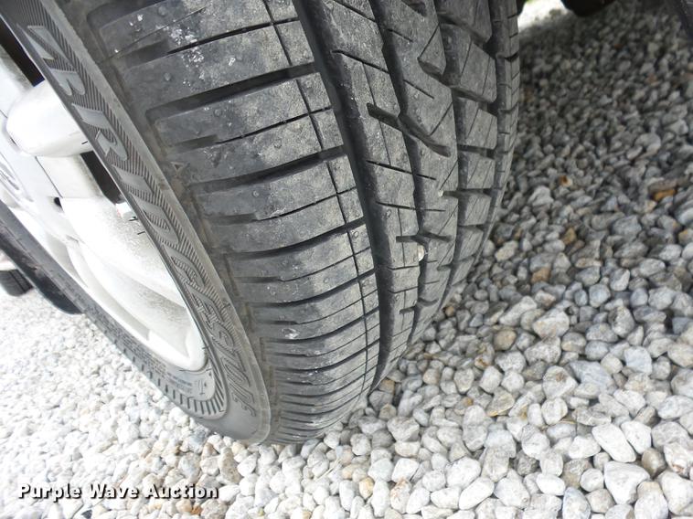 image for item EI9829 2004 Volkswagen New Beetle convertible