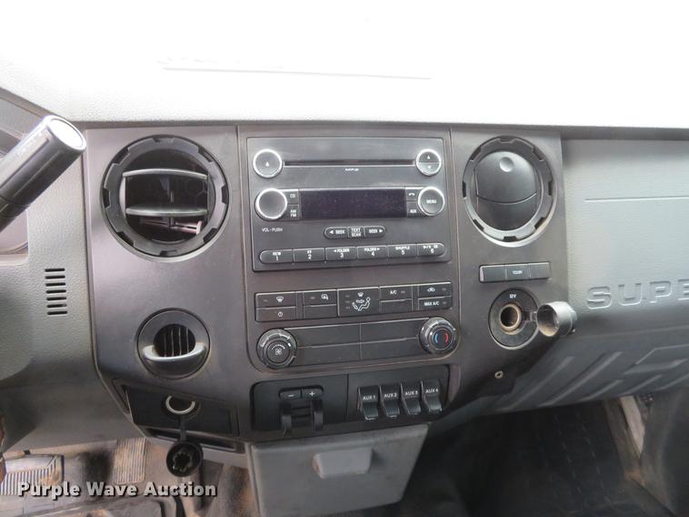 image for item EJ9636 2011 Ford F550 Crew Cab truck cab and chassis