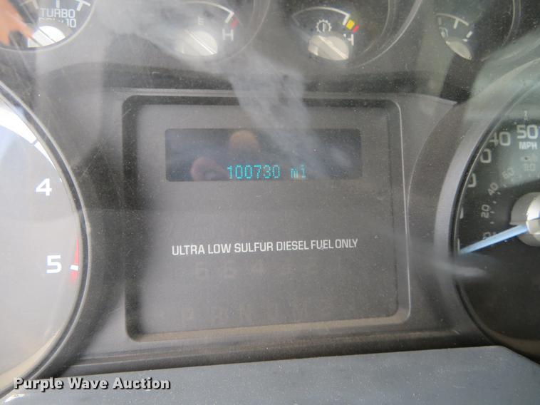 image for item EJ9636 2011 Ford F550 Crew Cab truck cab and chassis