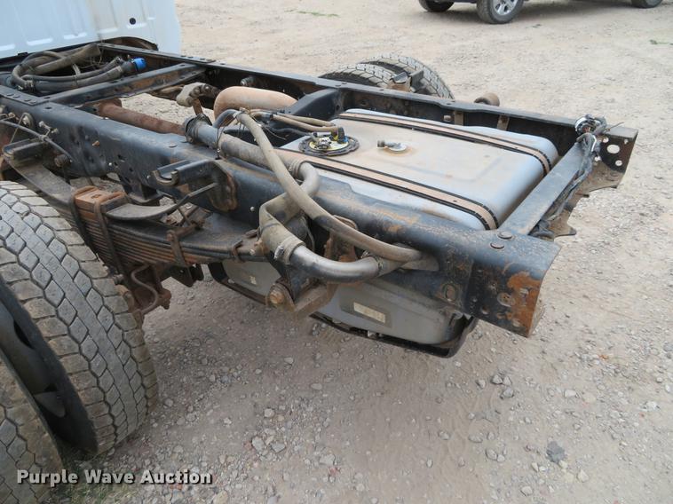 image for item EJ9636 2011 Ford F550 Crew Cab truck cab and chassis