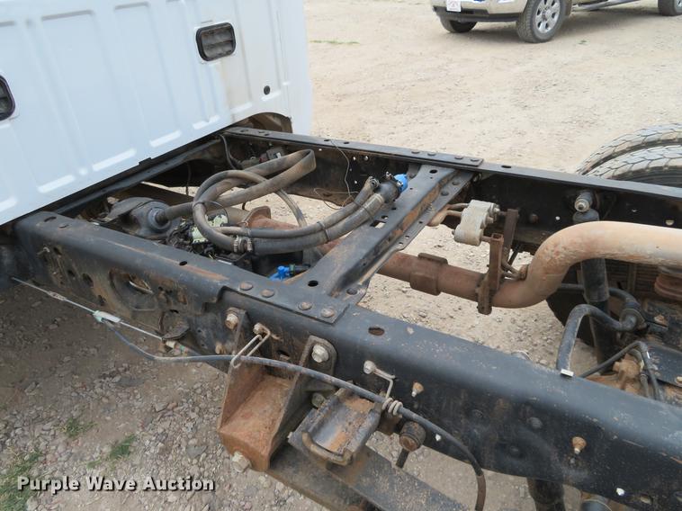 image for item EJ9636 2011 Ford F550 Crew Cab truck cab and chassis