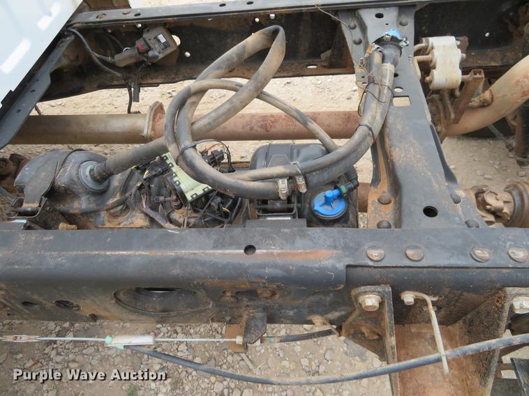 image for item EJ9636 2011 Ford F550 Crew Cab truck cab and chassis