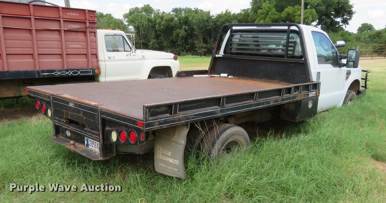 image for item EJ9640 2008 Ford F350 Super Duty bale bed pickup truck