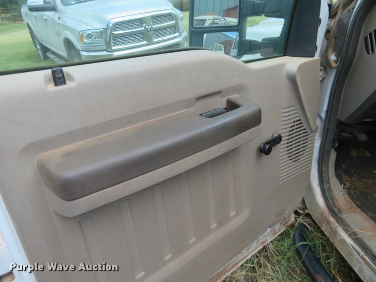 image for item EJ9640 2008 Ford F350 Super Duty bale bed pickup truck