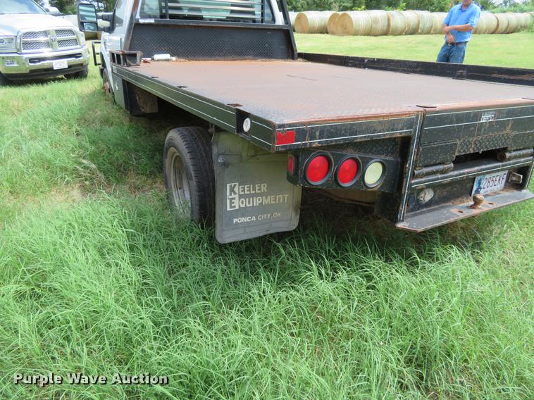 image for item EJ9640 2008 Ford F350 Super Duty bale bed pickup truck