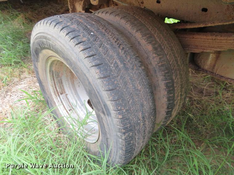 image for item EJ9640 2008 Ford F350 Super Duty bale bed pickup truck