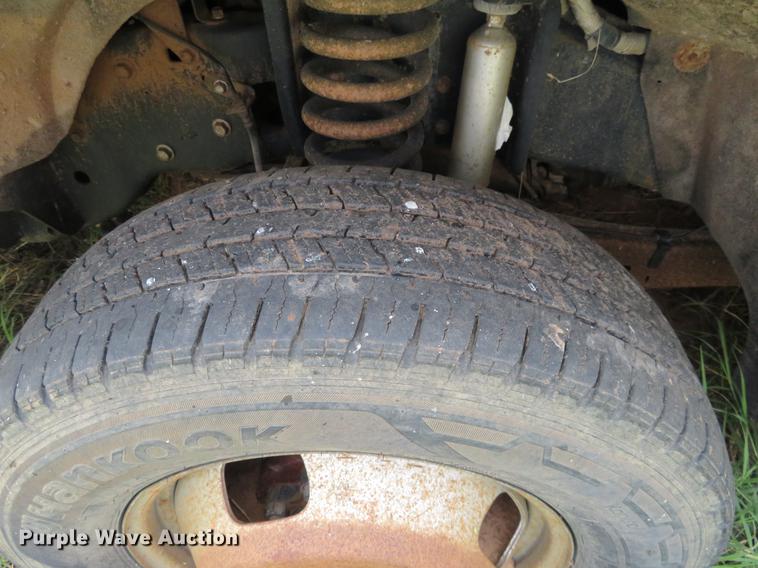 image for item EJ9640 2008 Ford F350 Super Duty bale bed pickup truck