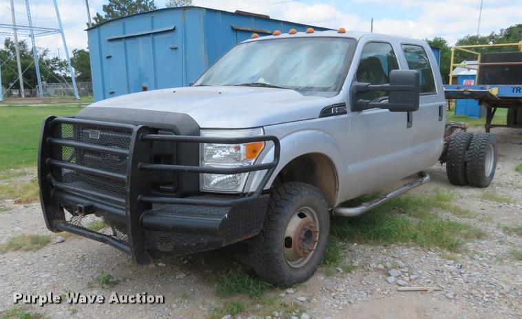 image for item EJ9641 2011 Ford F350 Super Duty Crew Cab pickup truck