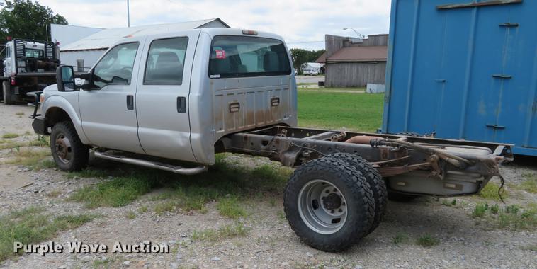 image for item EJ9641 2011 Ford F350 Super Duty Crew Cab pickup truck