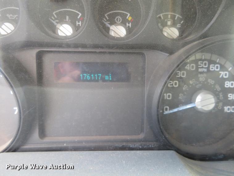 image for item EJ9641 2011 Ford F350 Super Duty Crew Cab pickup truck