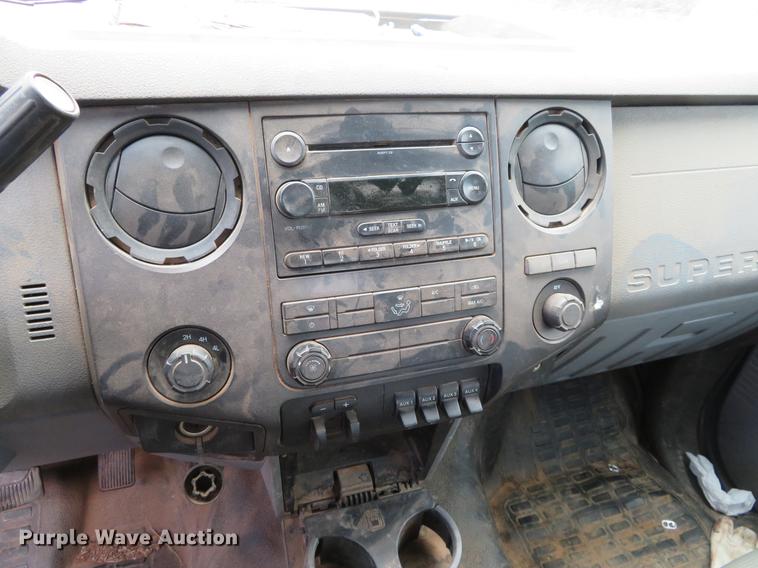 image for item EJ9641 2011 Ford F350 Super Duty Crew Cab pickup truck