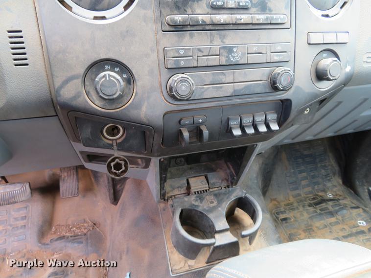 image for item EJ9641 2011 Ford F350 Super Duty Crew Cab pickup truck