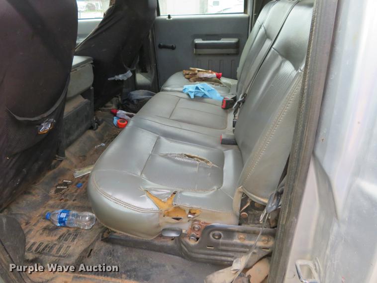 image for item EJ9641 2011 Ford F350 Super Duty Crew Cab pickup truck