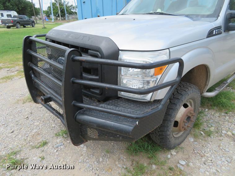 image for item EJ9641 2011 Ford F350 Super Duty Crew Cab pickup truck