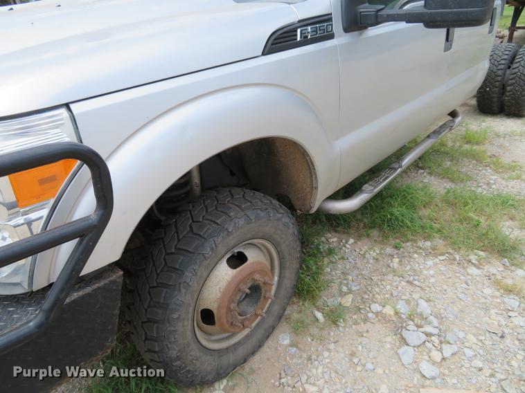 image for item EJ9641 2011 Ford F350 Super Duty Crew Cab pickup truck