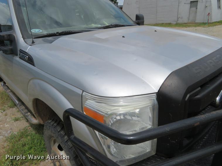 image for item EJ9641 2011 Ford F350 Super Duty Crew Cab pickup truck