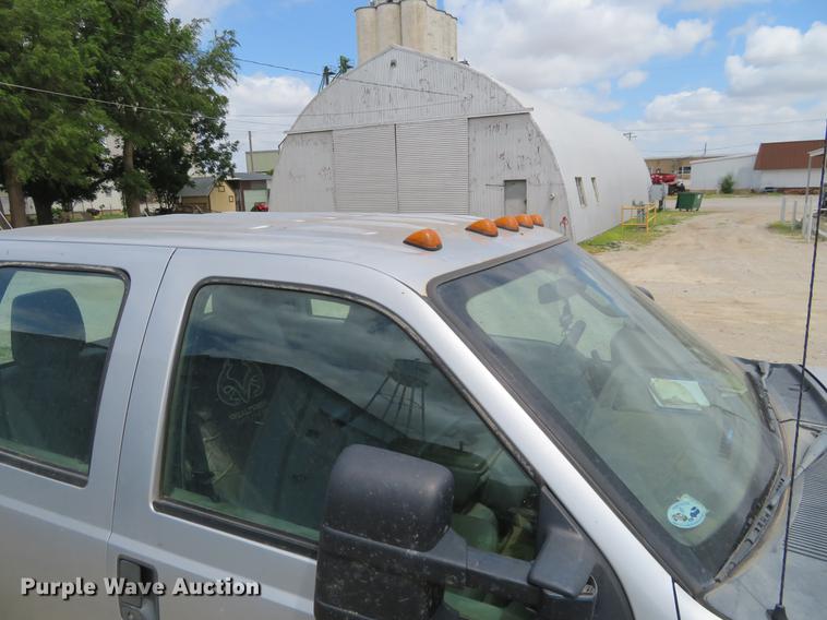 image for item EJ9641 2011 Ford F350 Super Duty Crew Cab pickup truck