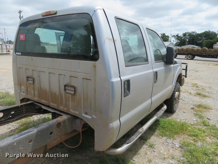 image for item EJ9641 2011 Ford F350 Super Duty Crew Cab pickup truck