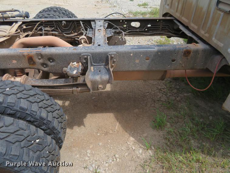 image for item EJ9641 2011 Ford F350 Super Duty Crew Cab pickup truck