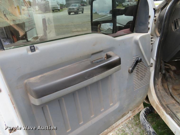 image for item EJ9642 2012 Ford F550 cab and chassis