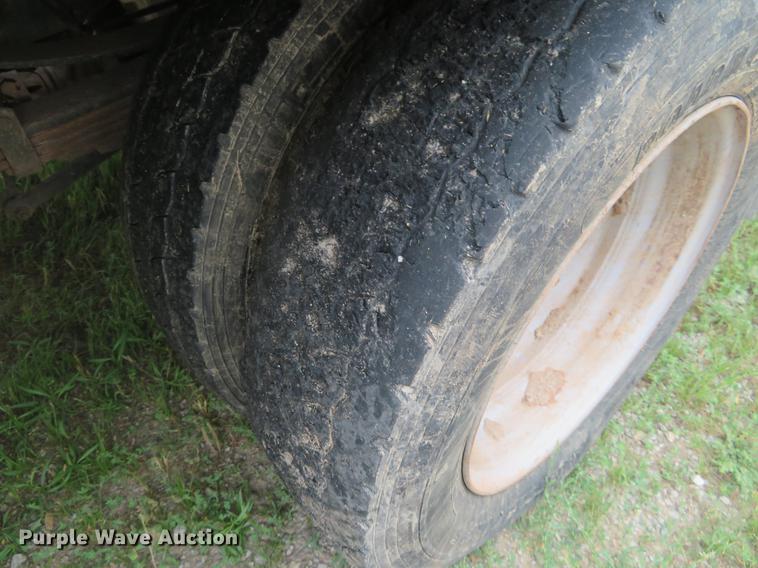 image for item EJ9642 2012 Ford F550 cab and chassis