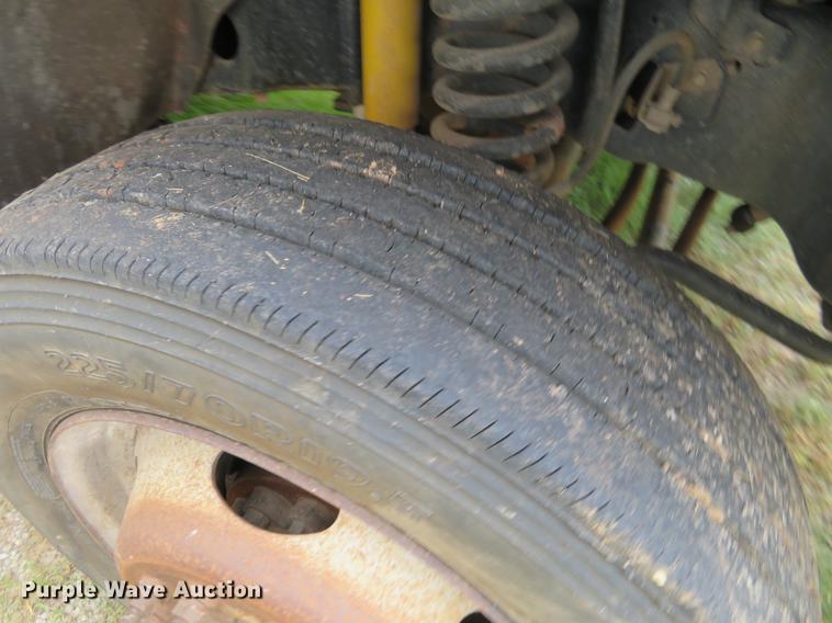 image for item EJ9642 2012 Ford F550 cab and chassis