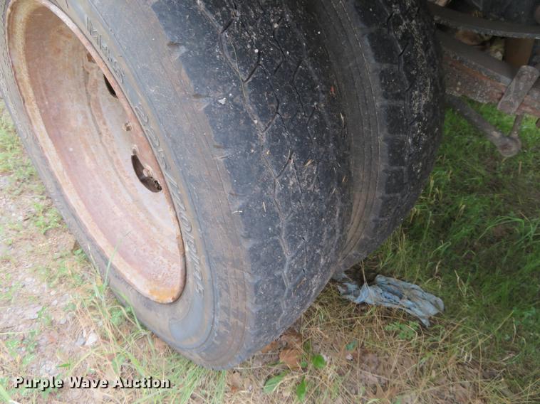 image for item EJ9642 2012 Ford F550 cab and chassis