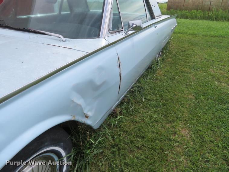 image for item EJ9693 1962 Ford Thunderbird