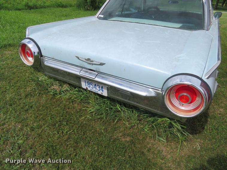 image for item EJ9693 1962 Ford Thunderbird