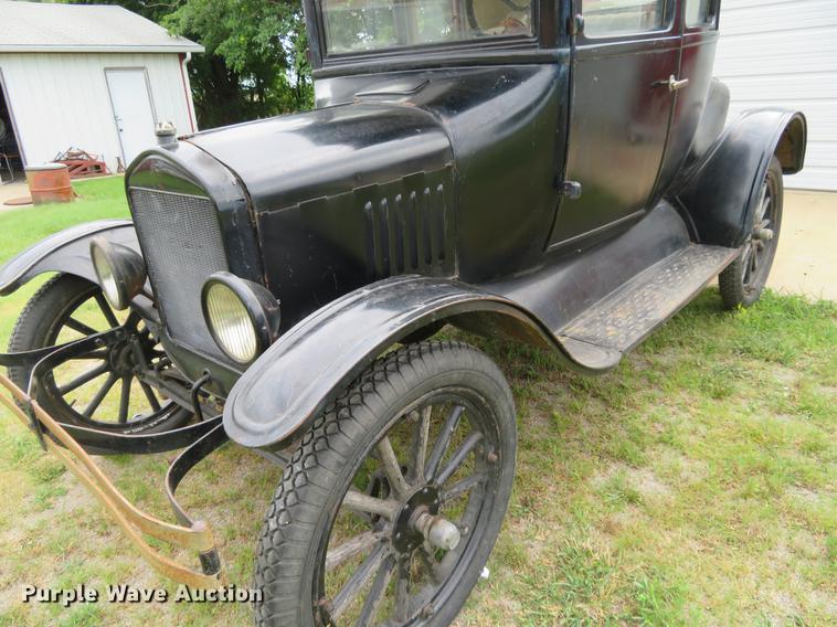 image for item EJ9695 1924 Ford Model T