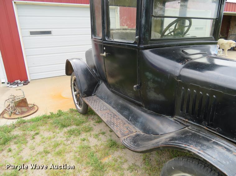 image for item EJ9695 1924 Ford Model T