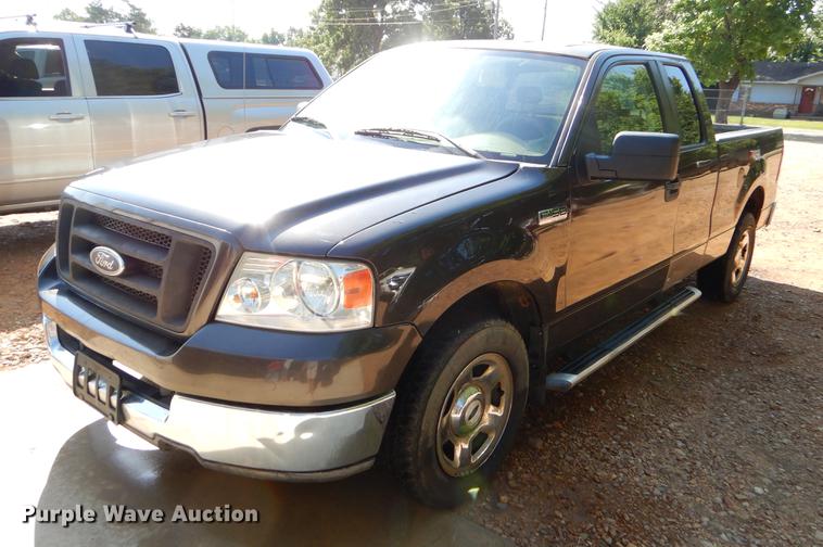 image for item EK9544 2005 Ford F150 XLT SuperCab pickup truck